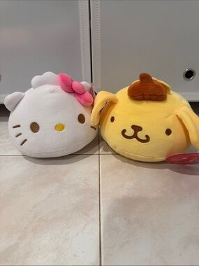 NWT Sanrio Fiesta Dumpling Set of Hello Kitty & Pompompurin Plushes